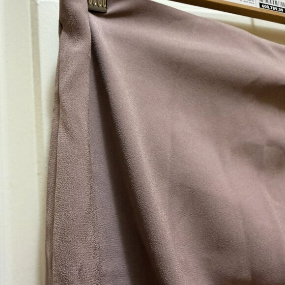 Babaton (aritzia) Skirt - Picture 4 of 4